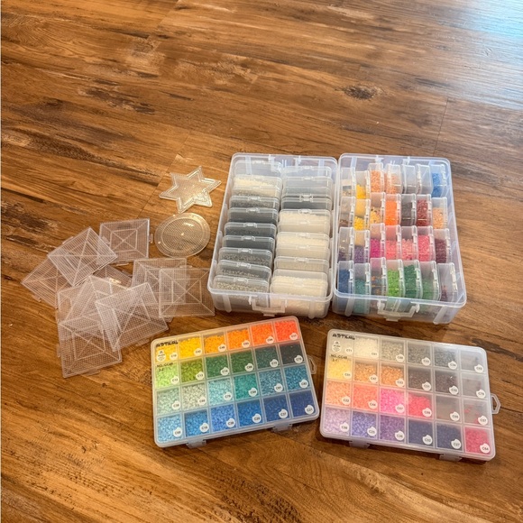 Mini Fuse Beads Set With Storage Box - Picture 2 of 8